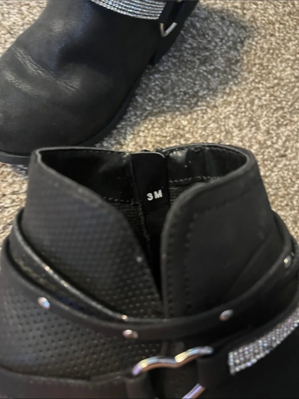 Girls boots
